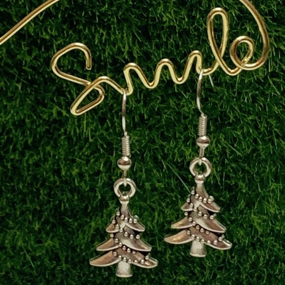 Christmas Tree Earrings, Christmas Earrings, Gift Idea, Holiday Earrings, Tree - Picture 5 of 5
